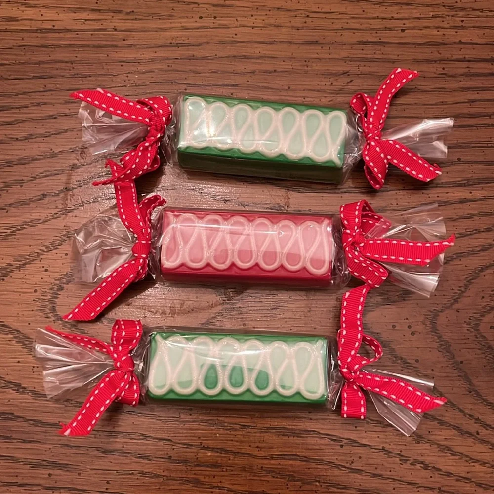 Set of 3 brownie scented Pier‎ 1 holiday soaps, NWT